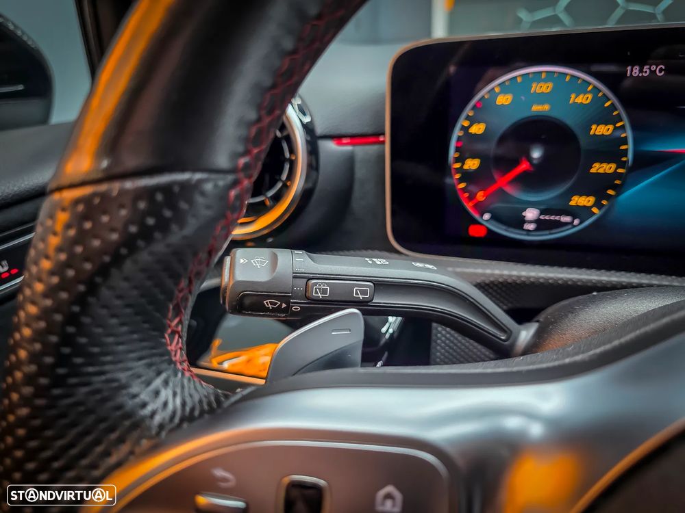 Mercedes-Benz A 180 d 7G-DCT AMG Line - 35