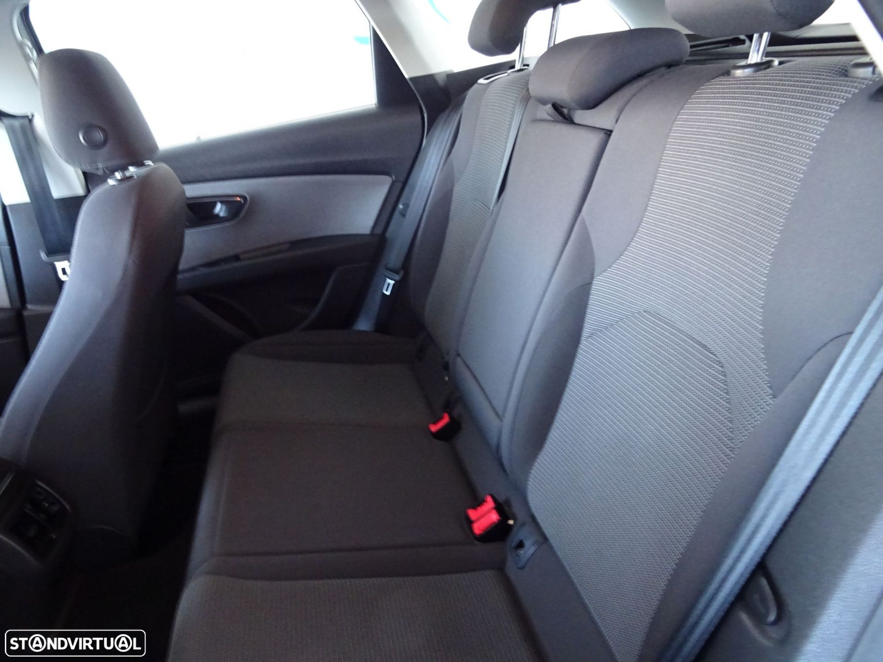 SEAT Leon ST 1.6 TDi Reference S/S - 9