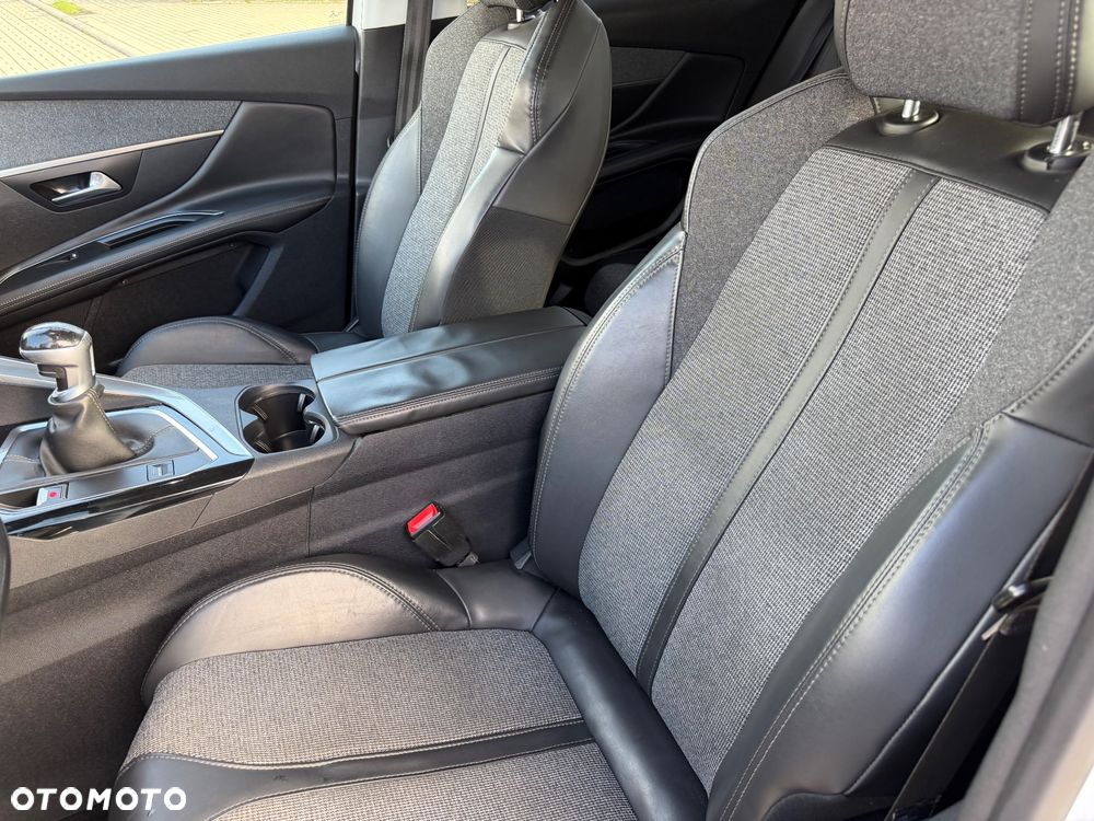 Peugeot 3008 HDi FAP 150 Platinum - 17