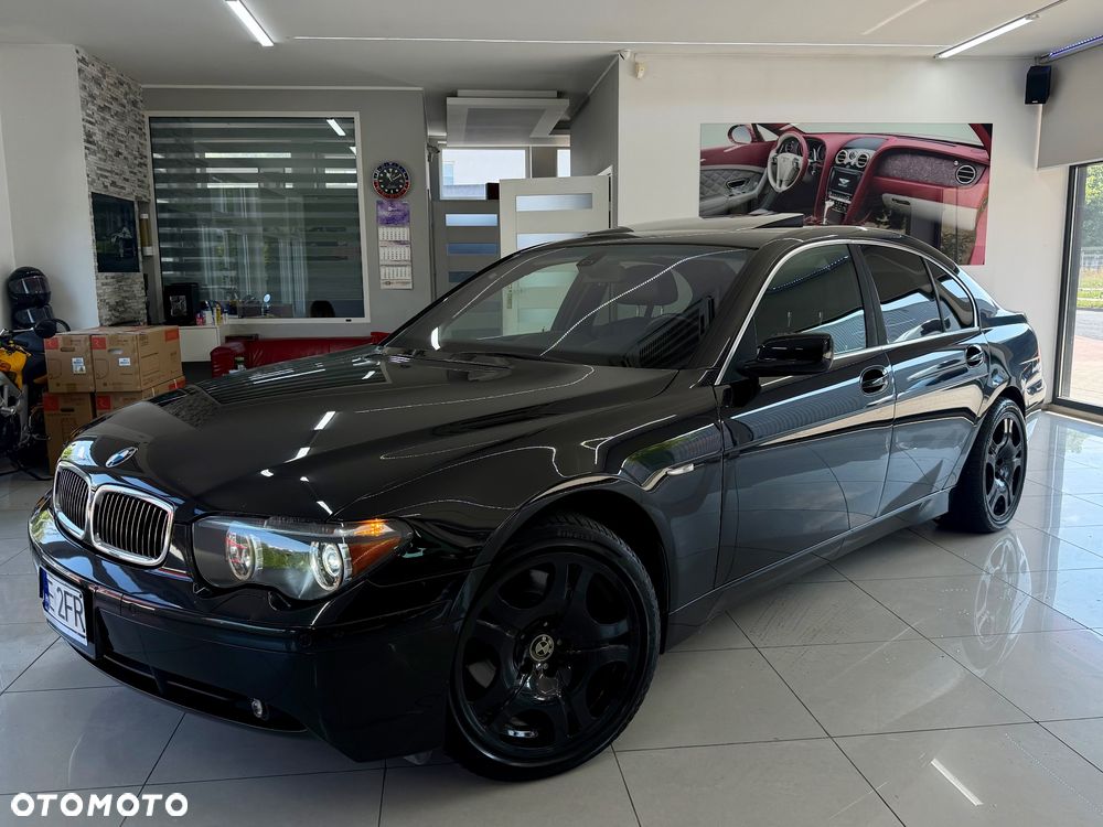 BMW Seria 7 745i - 1