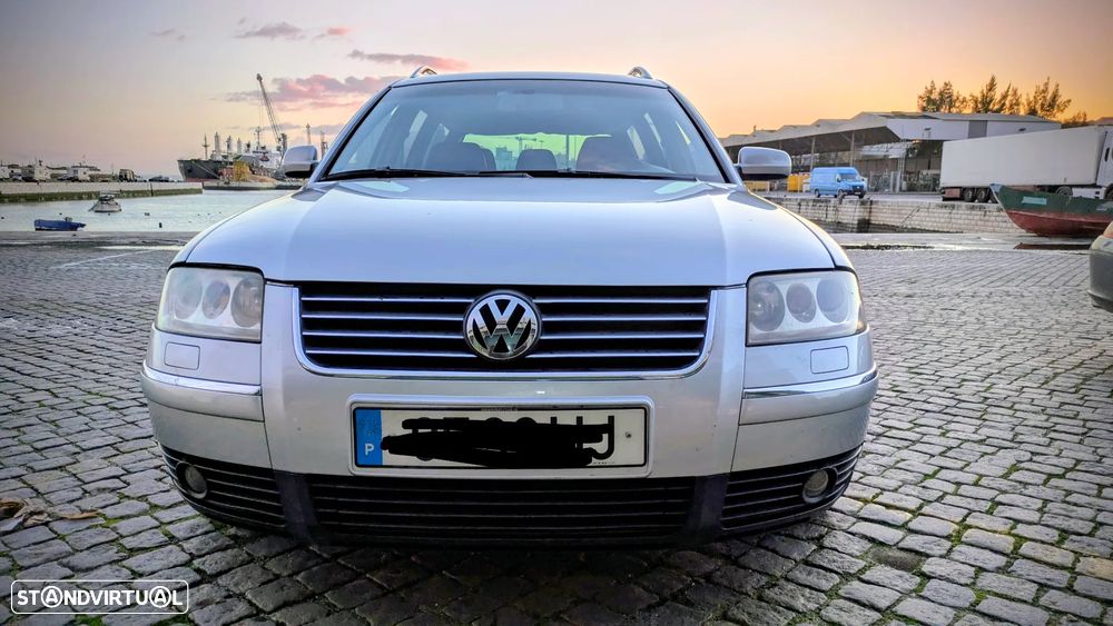 VW Passat Variant 1.9 TDi Highline Tip - 2