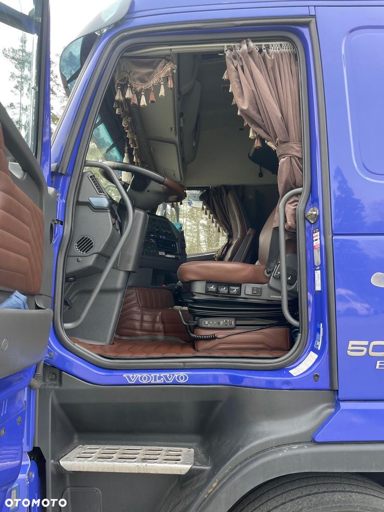 Volvo FH420 GLOB XXL AUTOMAT SPOJLERY KLIMA WEBASTO SKÓRA XENONY LEDY 2xALUTANK LODÓWKA LOW DECK MEGA EURO 5 EEV 2011r ŁADNY - 4