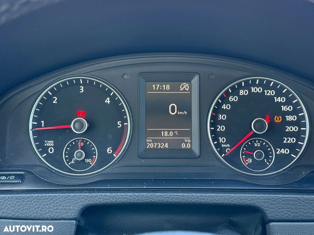 Volkswagen Multivan - 10