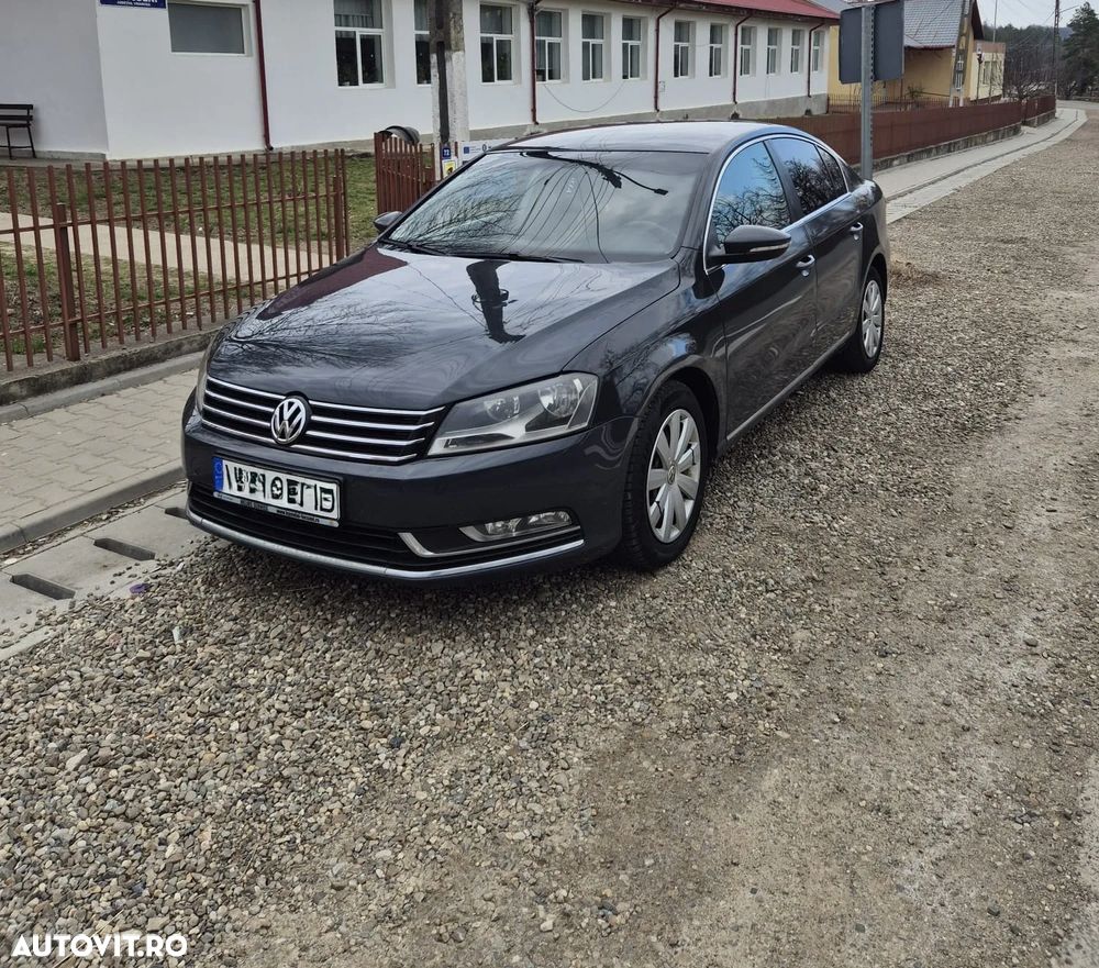 Volkswagen Passat 2.0 TDI Blue TDI Comfortline - 2
