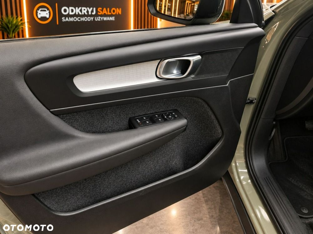 Volvo XC 40 - 9