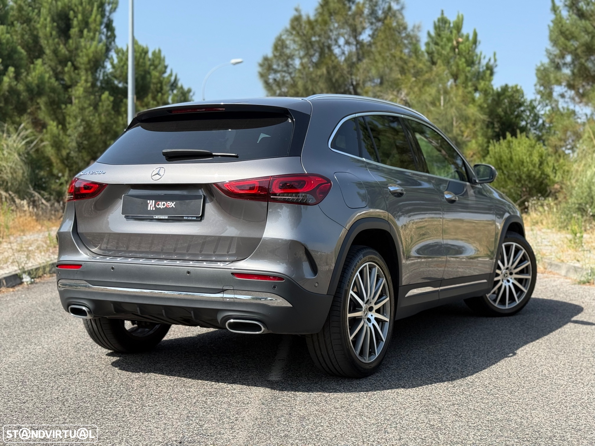 Mercedes-Benz GLA 250 e AMG Line - 4