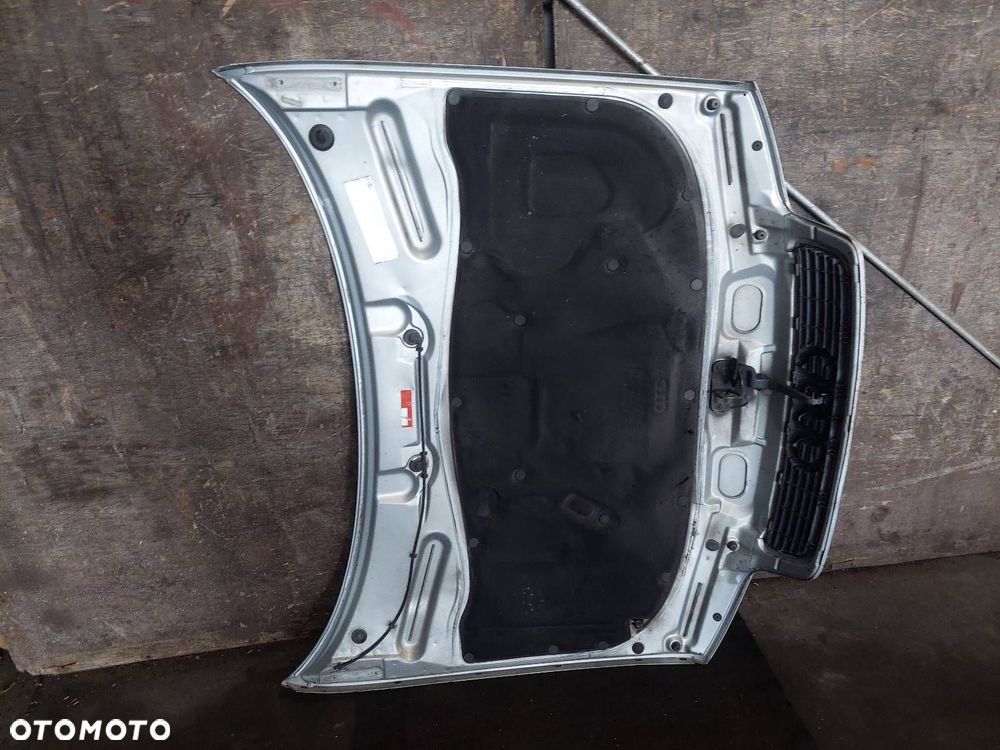 MASKA POKRYWA SILNIKA AUDI A4 B5 LY7M ID: 236765 - 6