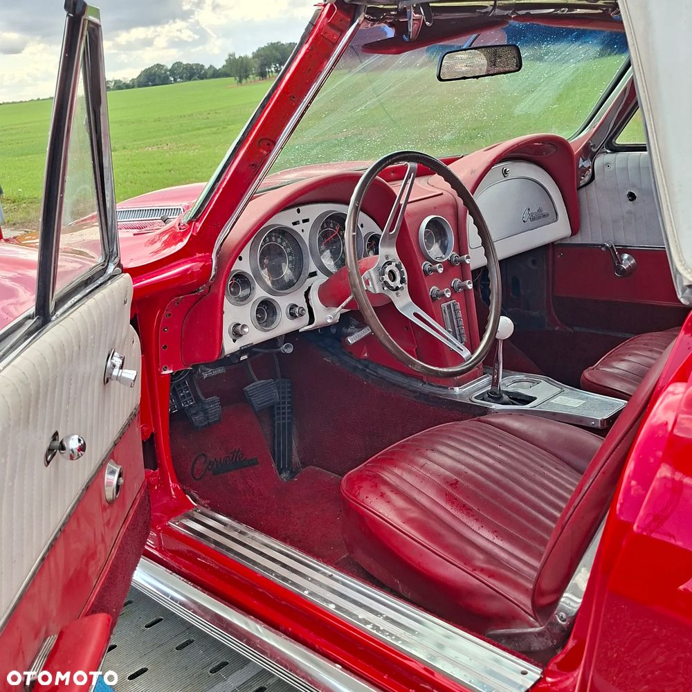 Chevrolet Corvette - 6