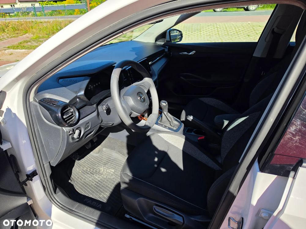 Skoda Fabia 1.0 Essence - 20