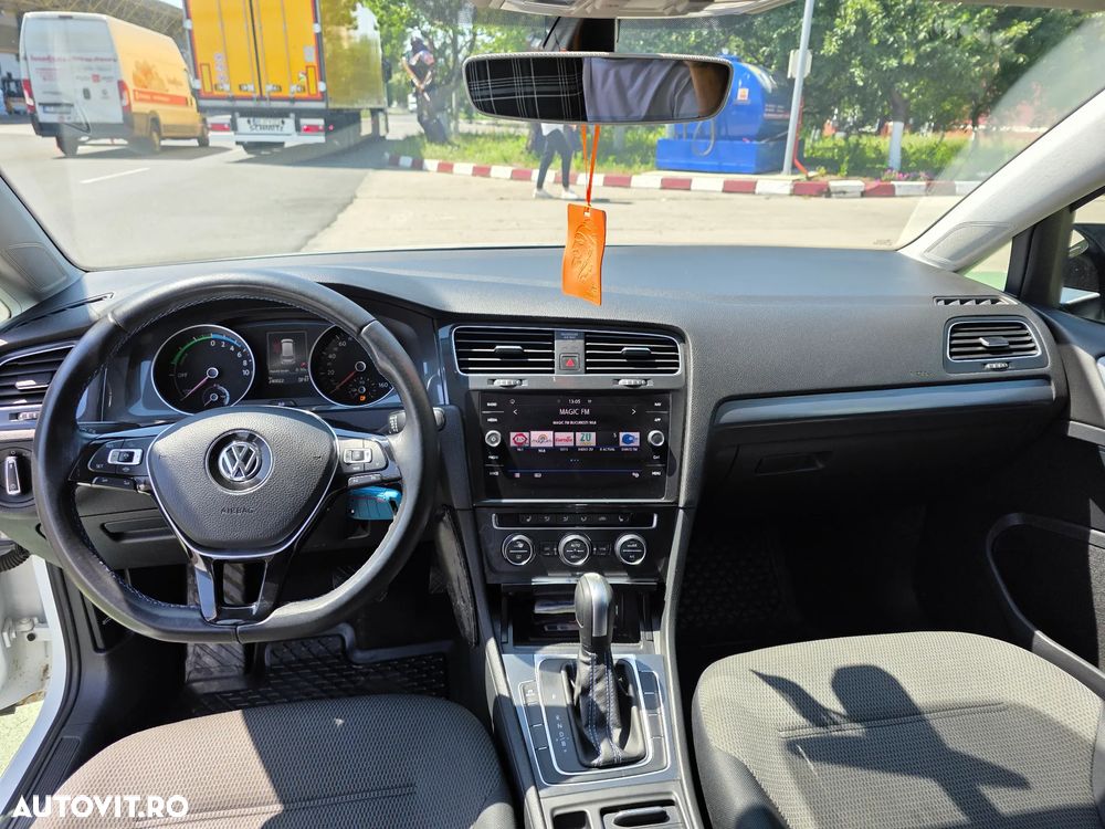 Volkswagen e-Golf ver-e--golf - 12