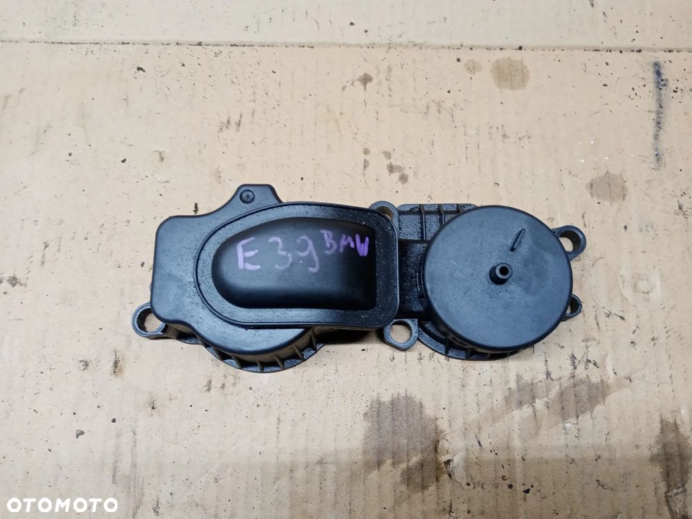 Odma separator oleju BMW 5 E39 3.0D M57 170723 - 2