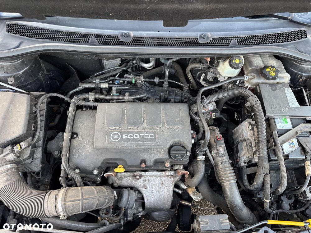 Opel Astra 1.4 Turbo Edition - 32