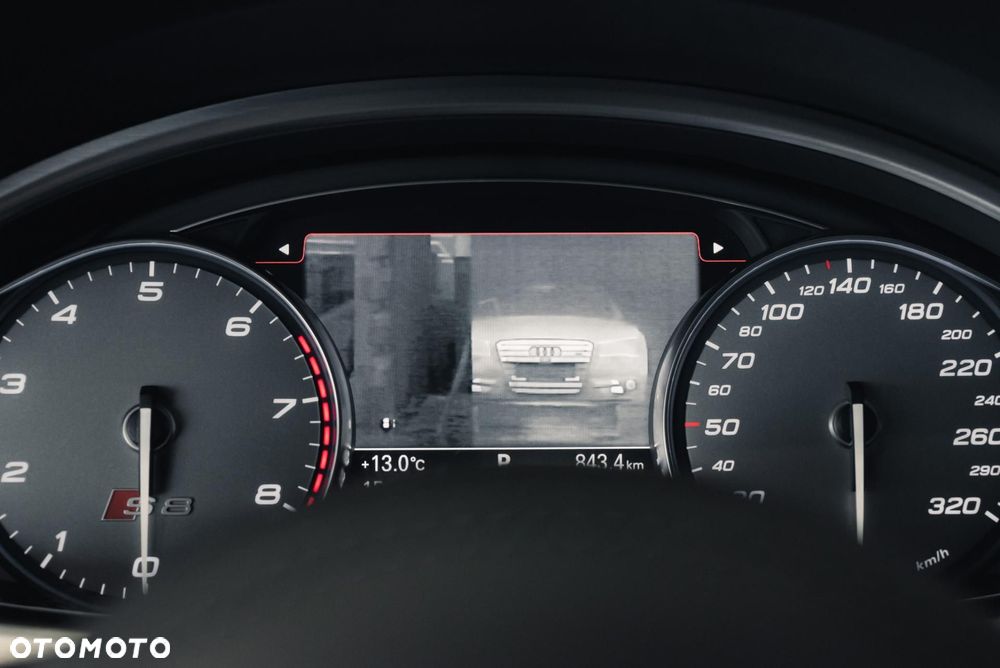 Audi S8 4.0 TFSI Quattro - 33