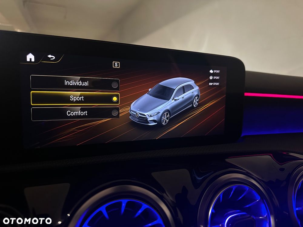 Mercedes-Benz Klasa A 180 AMG Line - 25