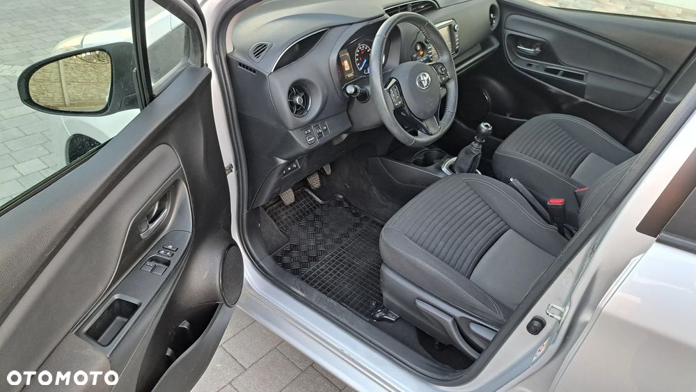 Toyota Yaris 1.5 Premium - 15