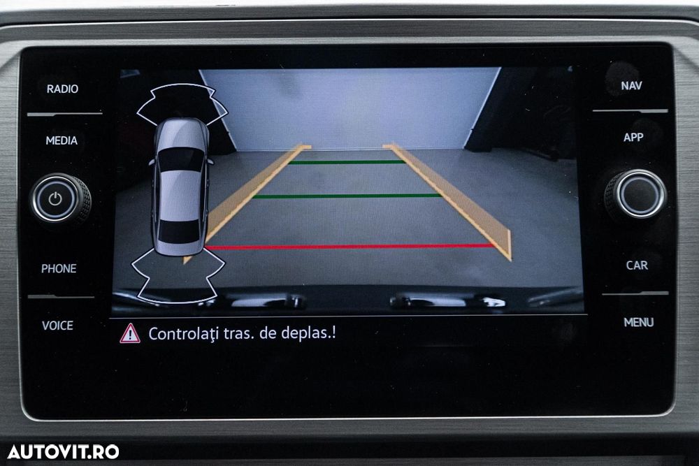 Volkswagen Passat 2.0 TDI DSG Comfortline - 26