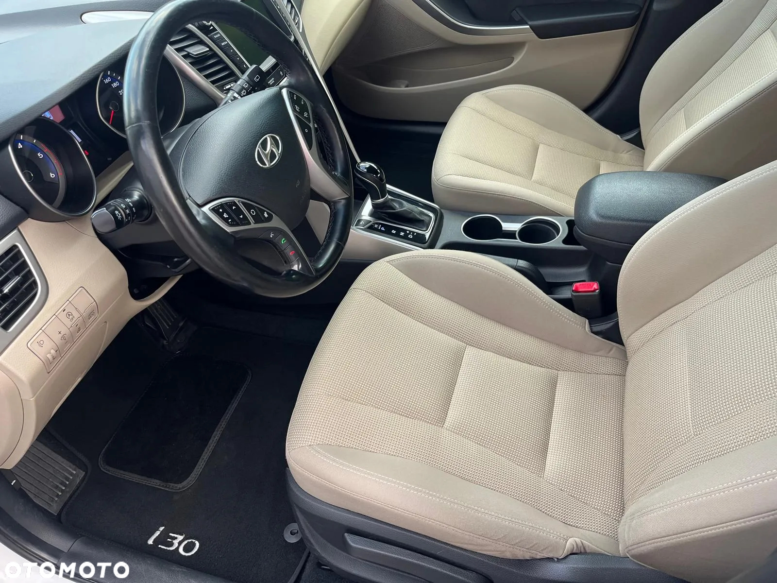 Hyundai i30 1.6 CRDi BlueDrive Comfort DCT - 9