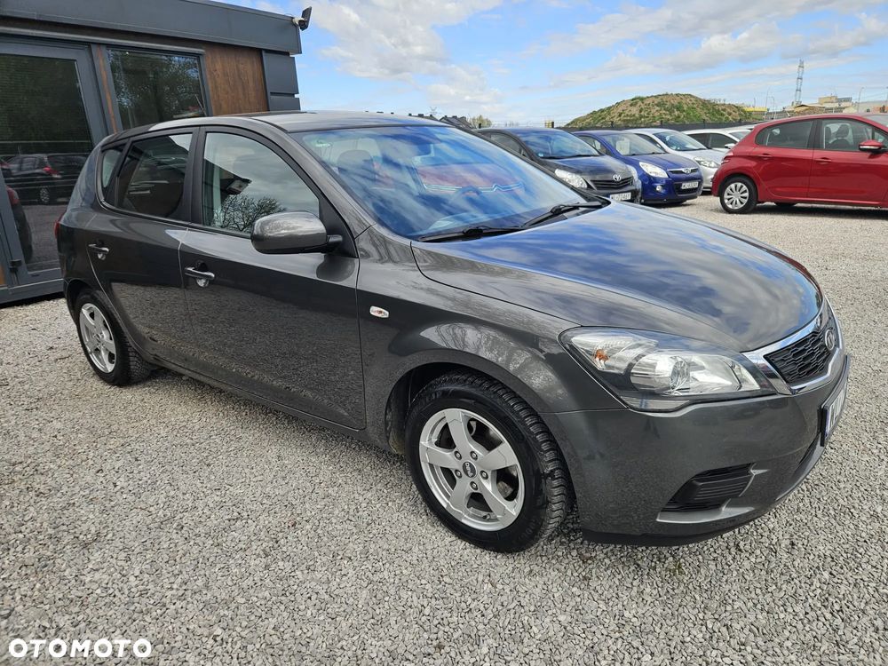 Kia Ceed 1.4 CVVT Spirit - 11