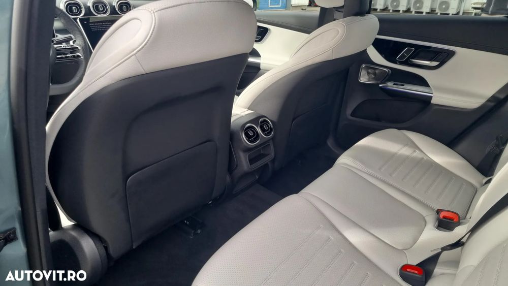 Mercedes-Benz GLC 300 e 4MATIC PHEV - 13