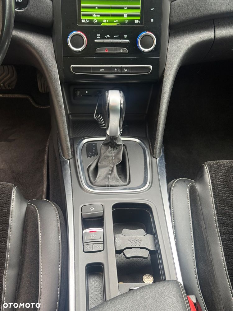 Renault Megane ENERGY TCe 130 EDC LIMITED - 18