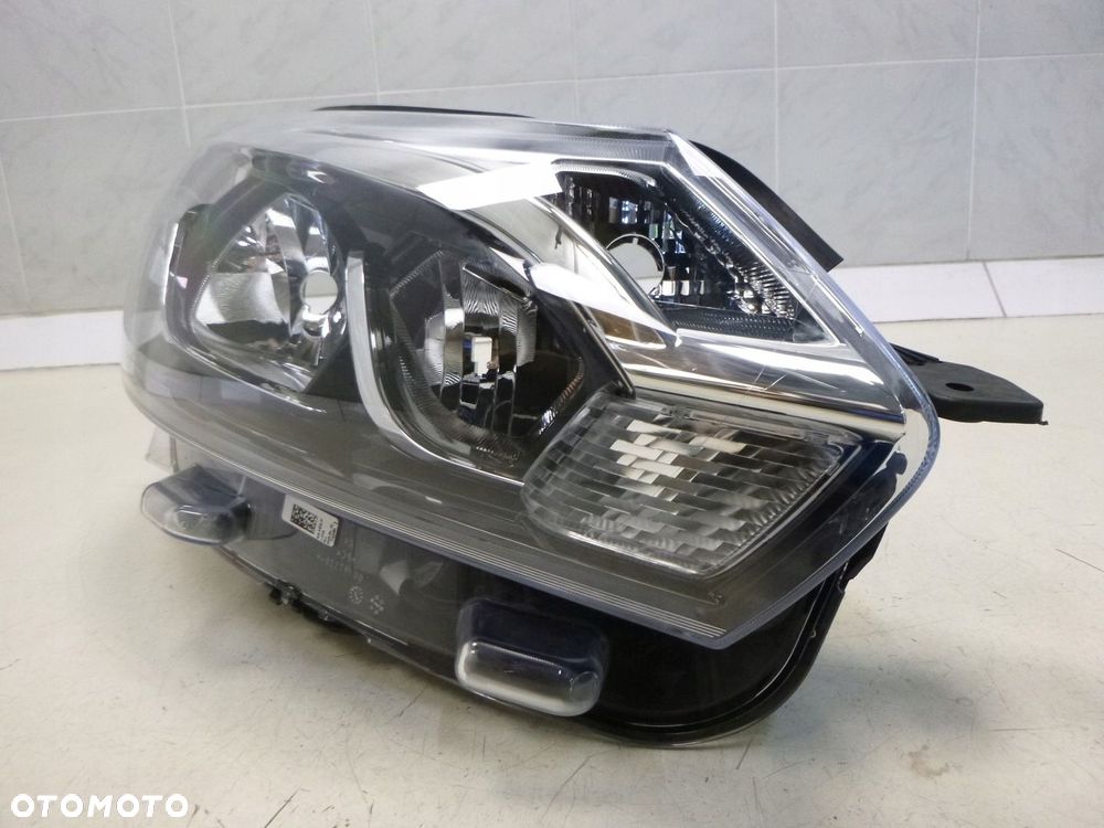 TOYOTA PROACE LAMPA PRZÓD PRAWA HALOGEN 10 PIN UK - 7