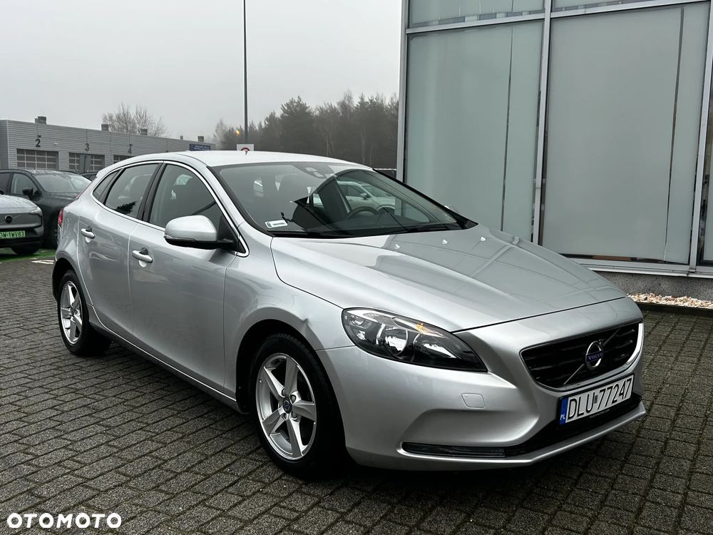 Volvo V40 D2 Drive-E Momentum - 2