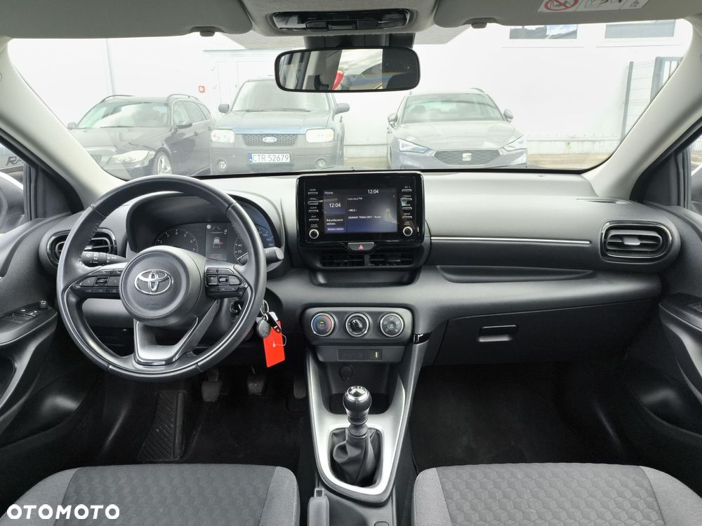 Toyota Yaris - 12