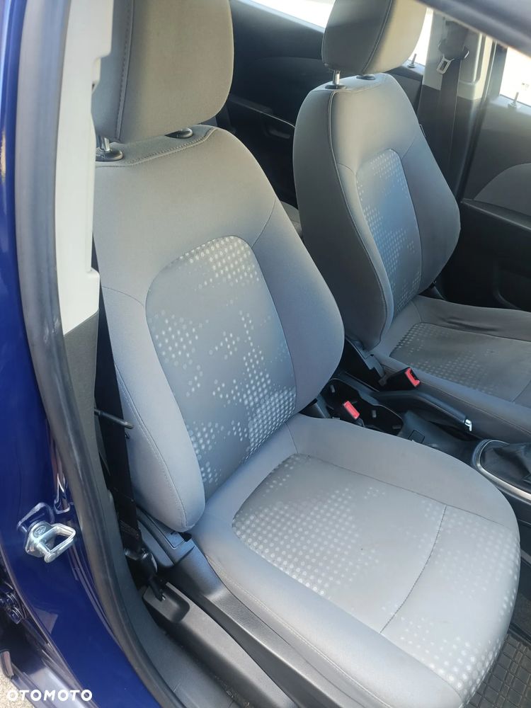 Chevrolet Aveo 1.2 LS - 25