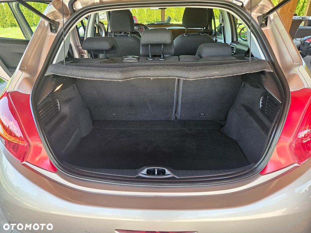 Peugeot 208 1.2 PureTech Allure - 19