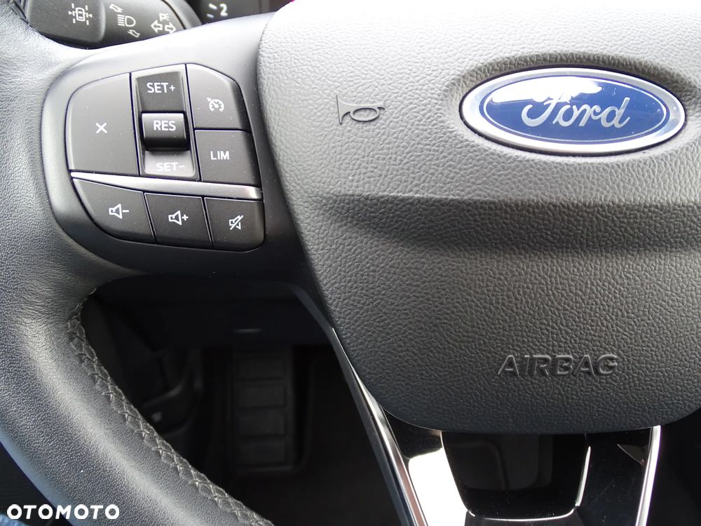 Ford Kuga - 29