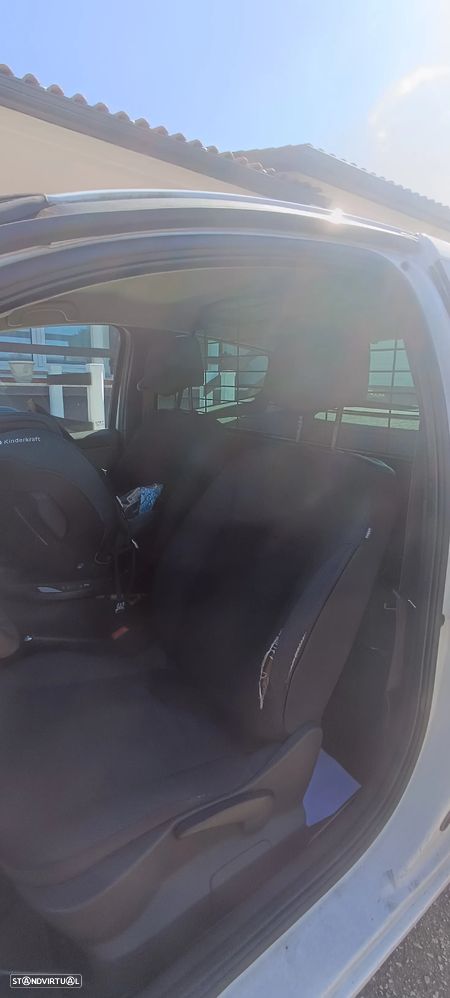 Renault Clio ver-1-2-tce-gt-j15 - 2