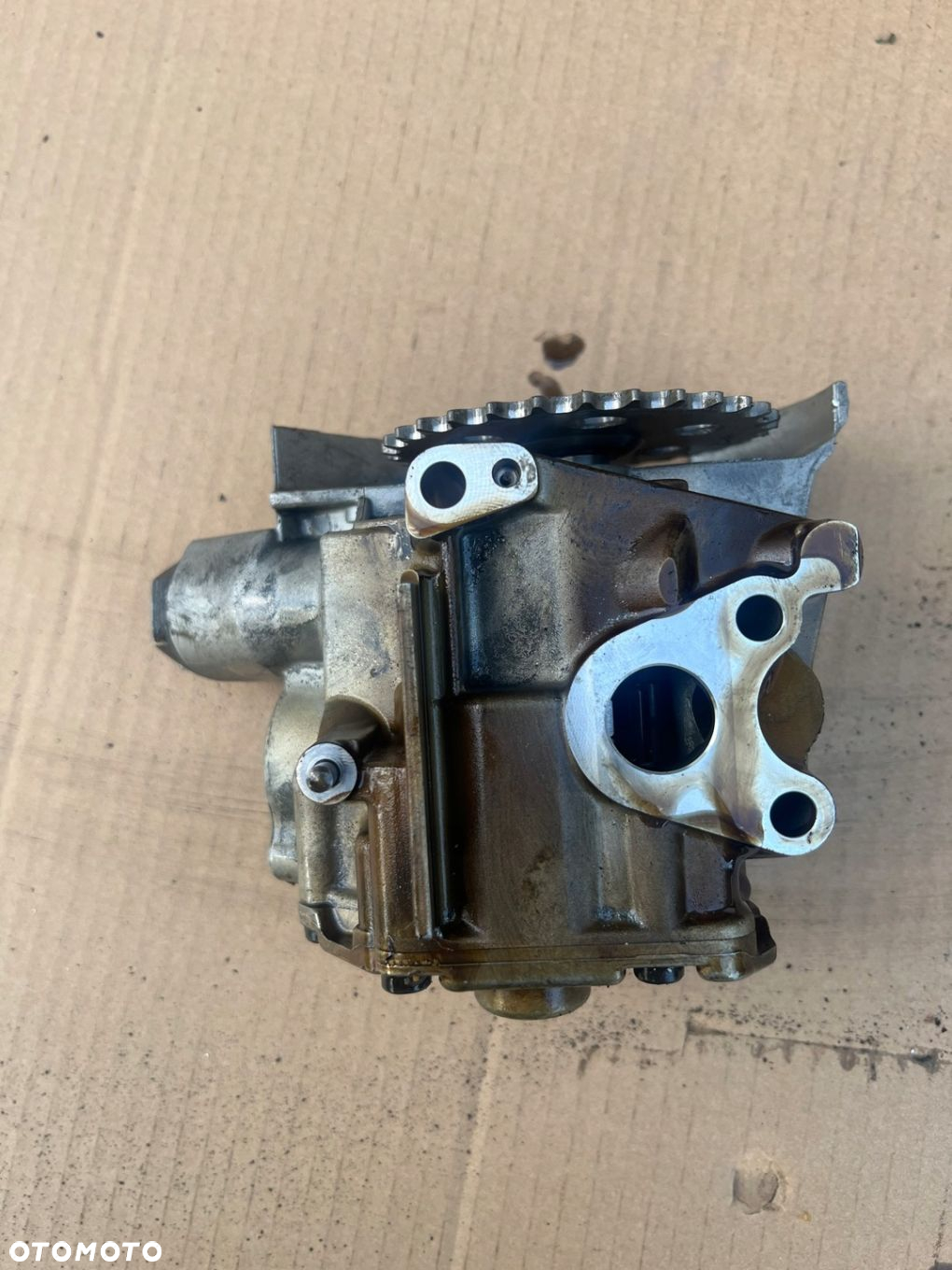 POMPA OLEJU AUDI A8 D3 W12 6.0 BHT 07D115105K - 3