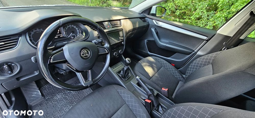 Skoda Octavia 1.6 TDI Active - 9