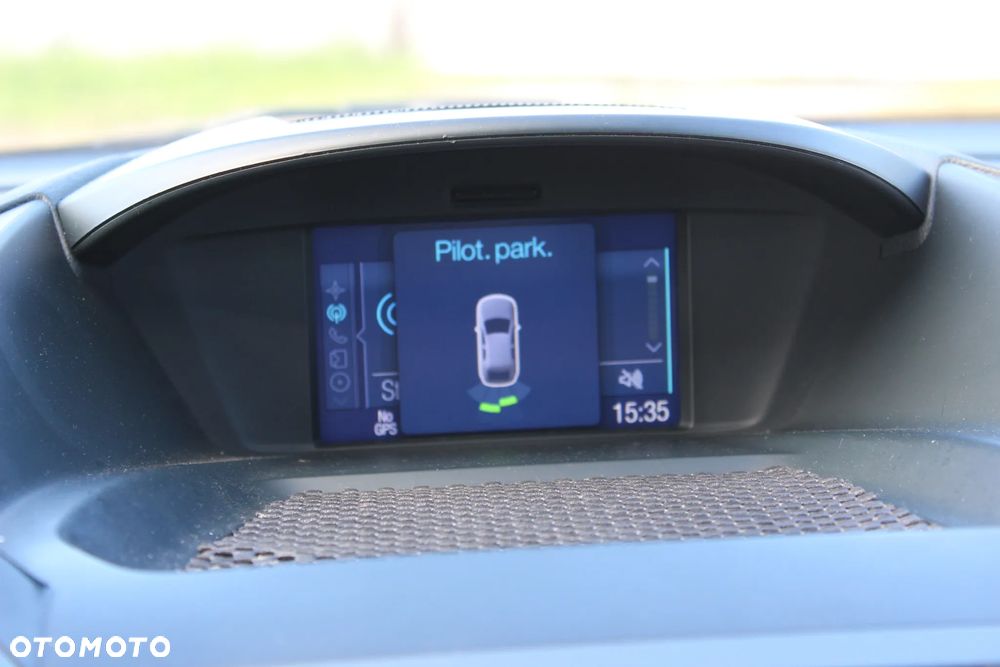 Ford Grand C-MAX - 23