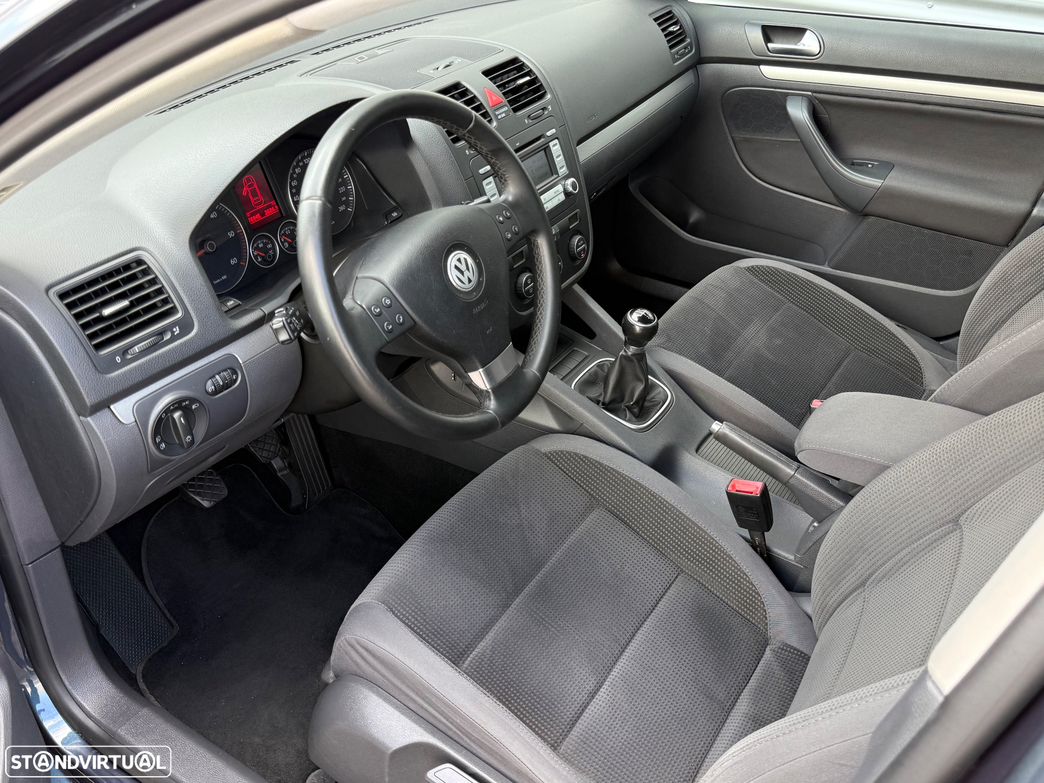 VW Jetta 1.9 TDi BlueM. Confortline - 7
