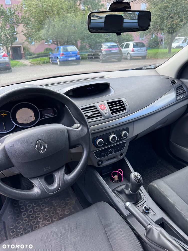 Renault Megane 1.5 dCi Expression - 8
