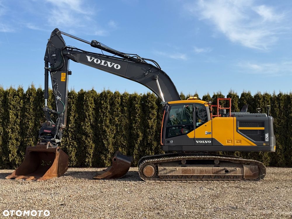 Volvo EC 250 EL - 3