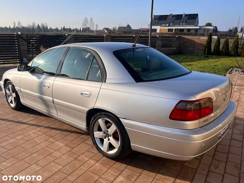 Opel Omega 3.2 Executive - 9