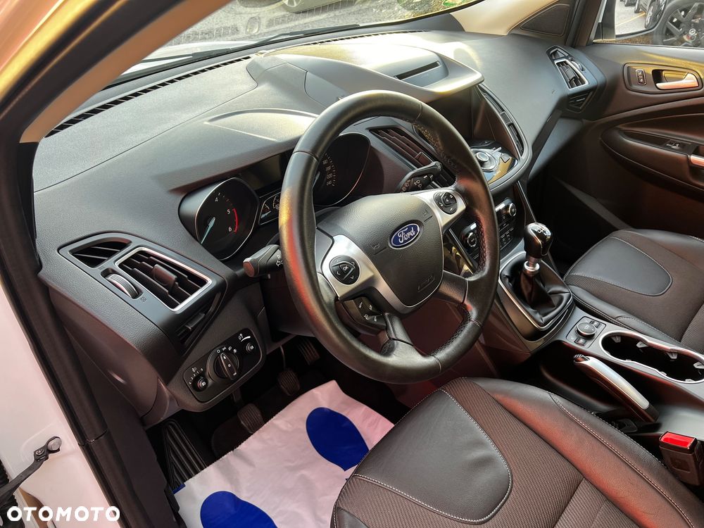 Ford Kuga - 39