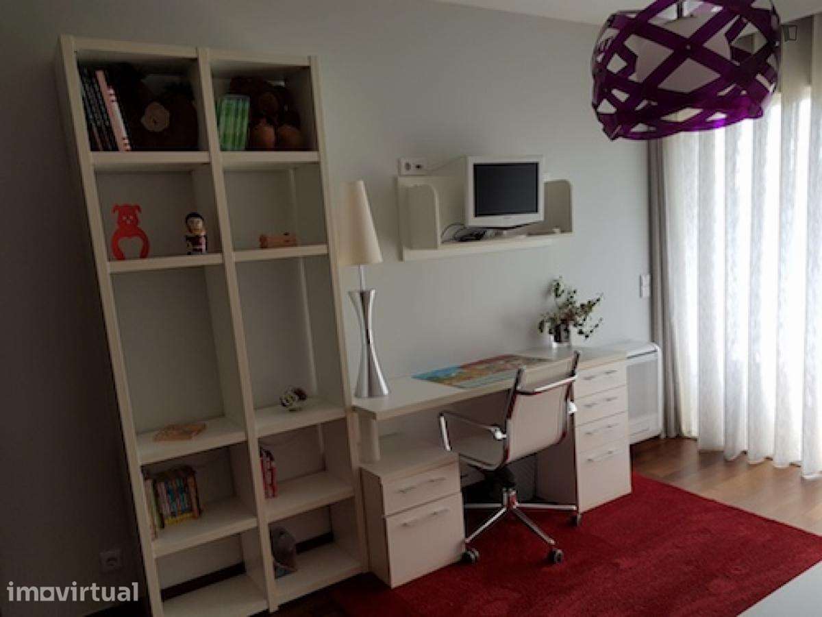 Quarto - localizado em São Pedro da Afurada Porto - Grande imagem: 5/12