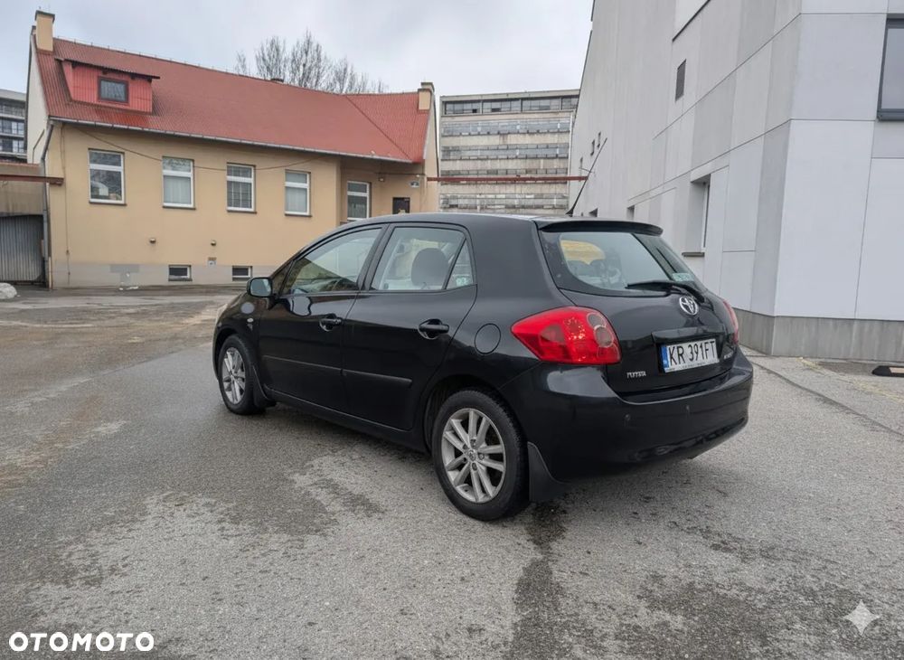 Toyota Auris - 2