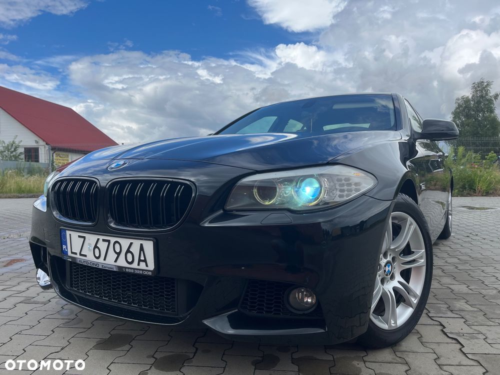 BMW Seria 5 525d - 23