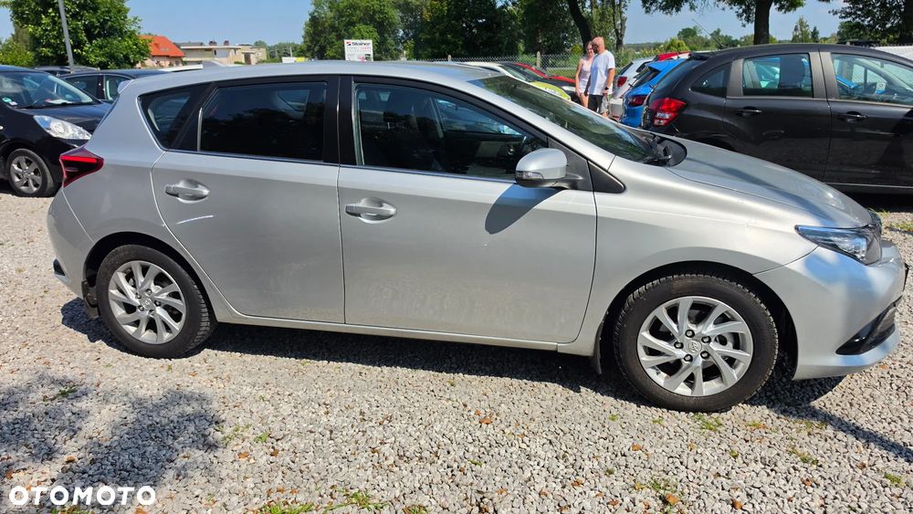 Toyota Auris 1.6 Dynamic - 9
