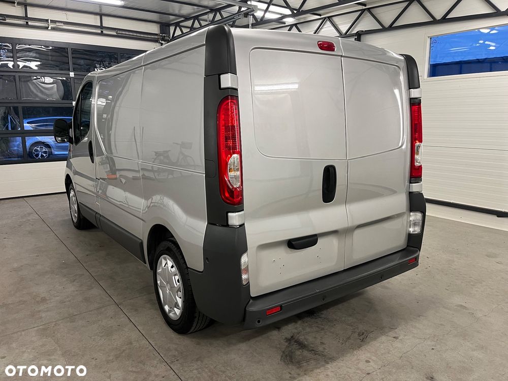 Opel Vivaro - 5