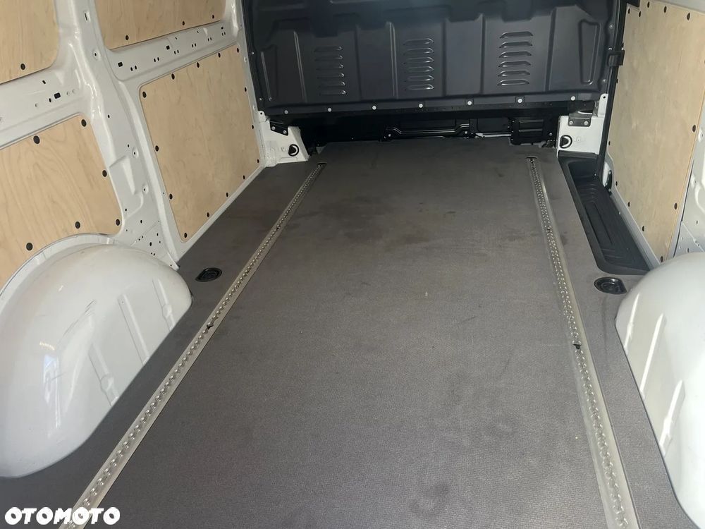 Mercedes-Benz Vito - 23