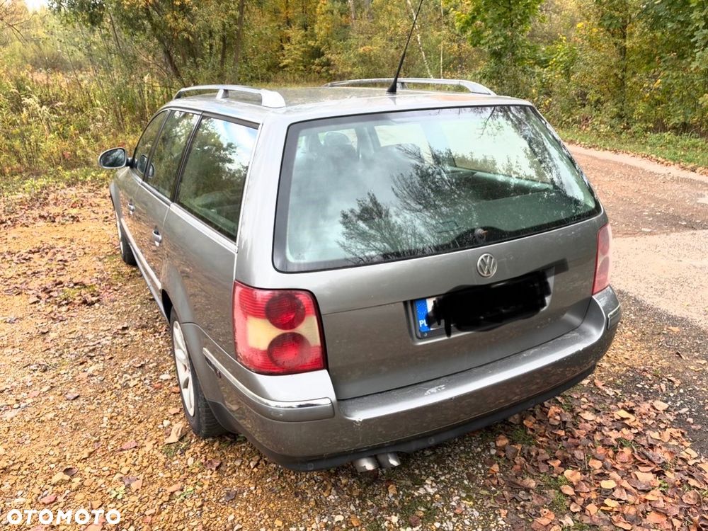 Volkswagen Passat 1.9 TDI Highline - 6