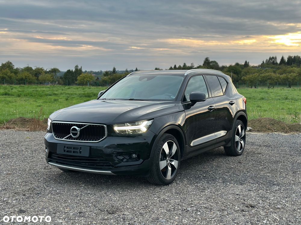 Volvo XC 40 T4 AWD Geartronic Momentum Pro - 2