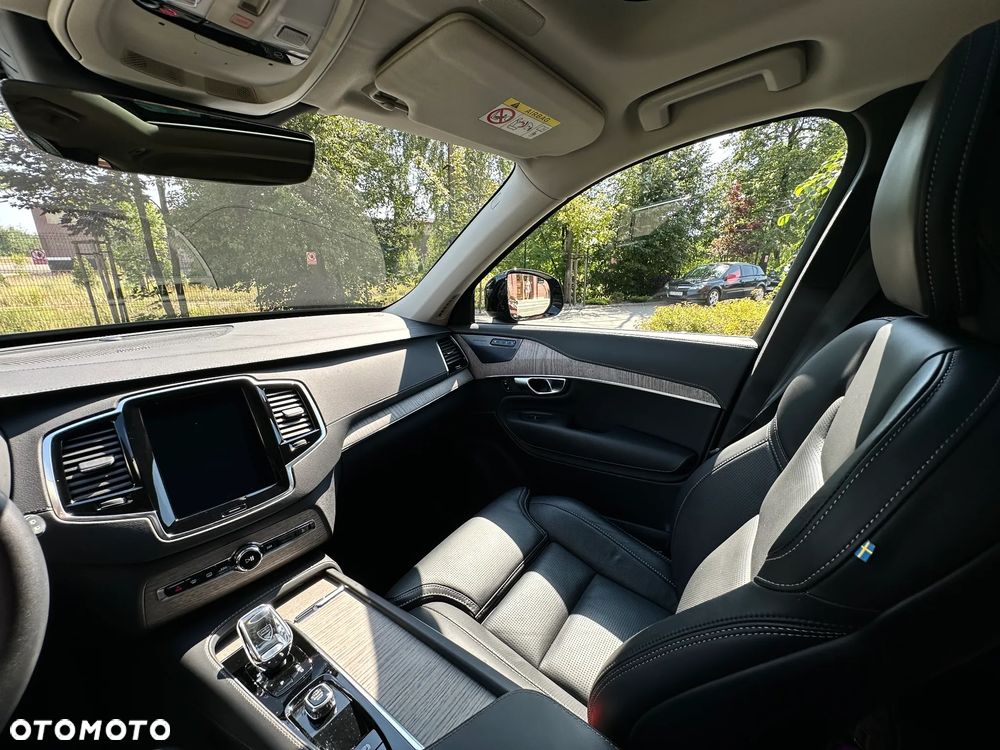 Volvo XC 90 - 8