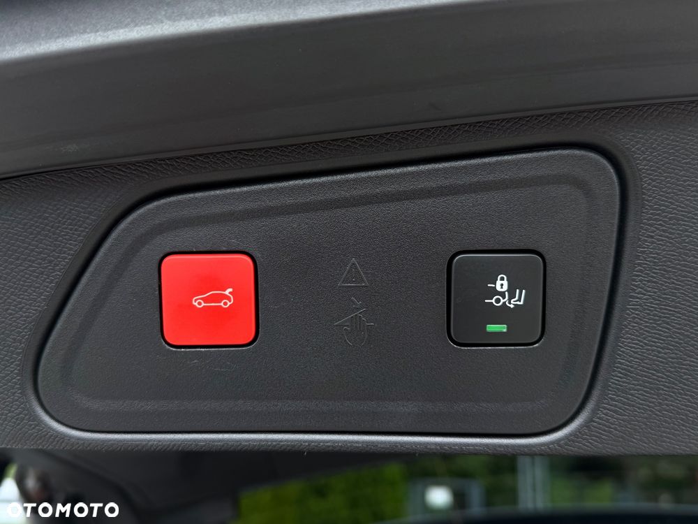 Peugeot 3008 1.6 PureTech HYbrid Allure S&S EAT8 - 20