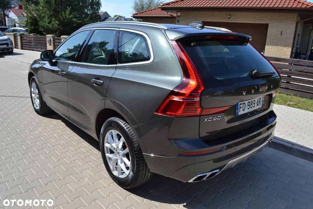 Volvo XC 60 T8 AWD Plug-In Hybrid Momentum Pro - 4